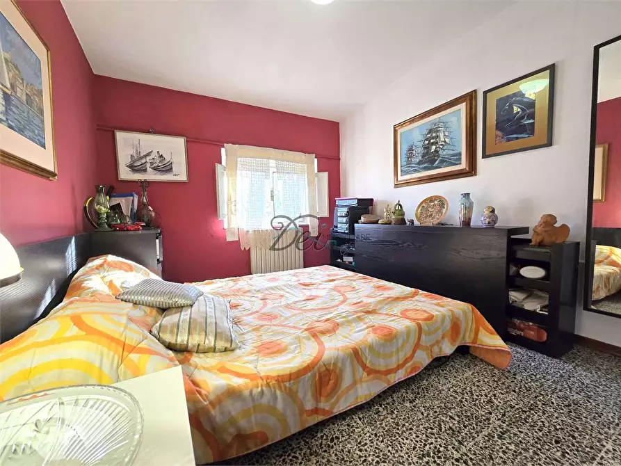 Immagine 21 di Porzione di casa in vendita  in Via della cateratta a Capannori