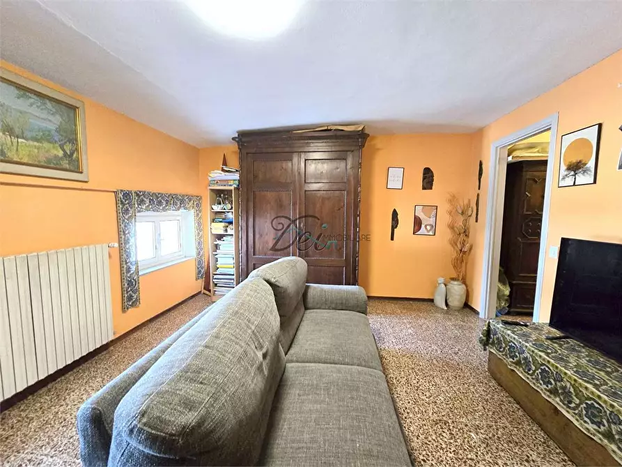 Immagine 26 di Porzione di casa in vendita  in Via della cateratta a Capannori