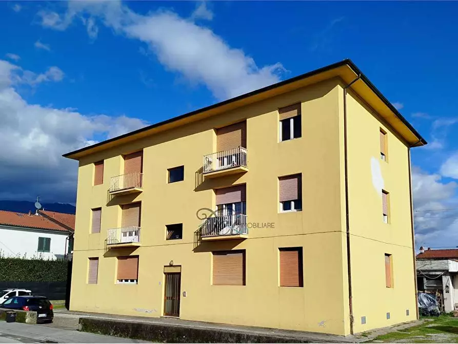 Immagine 2 di Appartamento in vendita  in via san donnino a Capannori