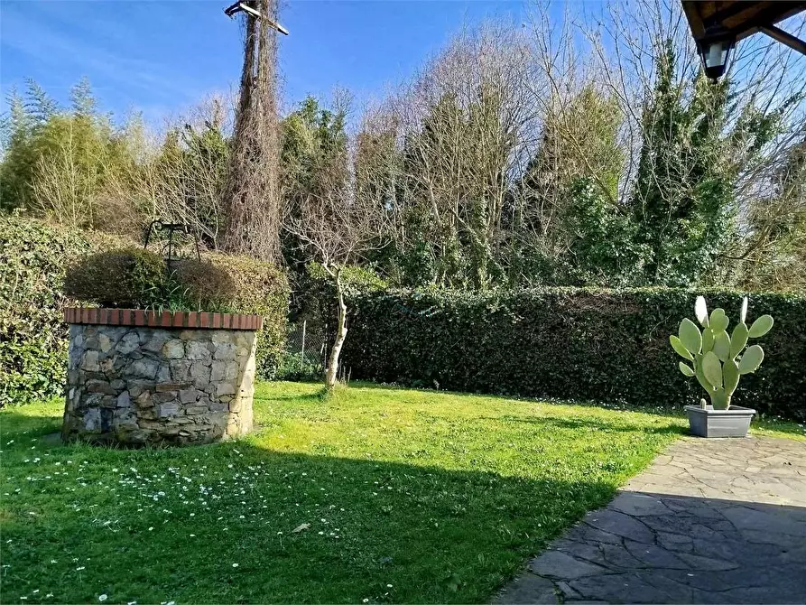 Immagine 38 di Casa bifamiliare in vendita  in via delle pierone a Lucca