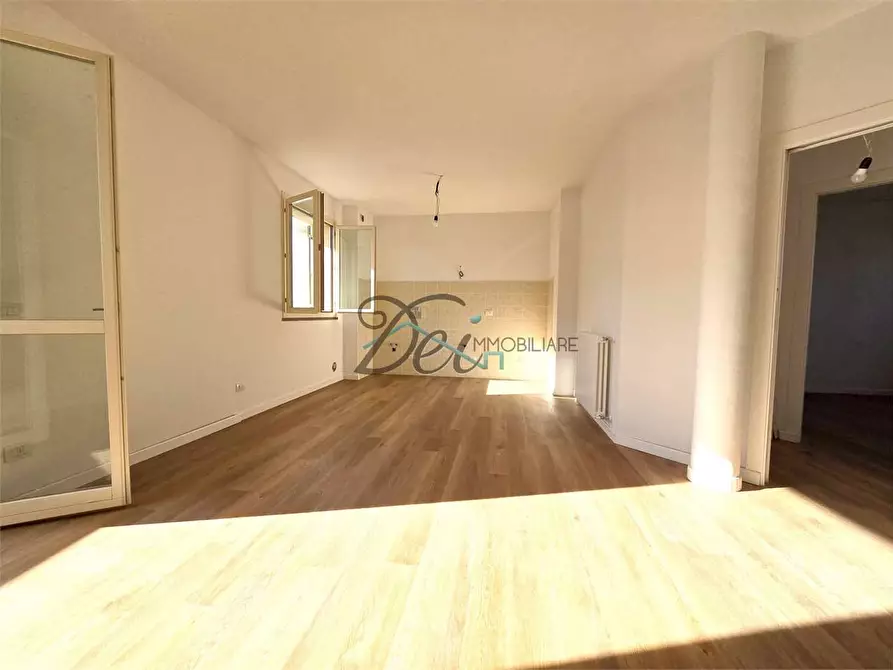 Immagine 8 di Appartamento in vendita  in Via del Borghetto  a Lucca