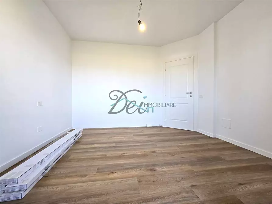 Immagine 14 di Appartamento in vendita  in Via del Borghetto  a Lucca