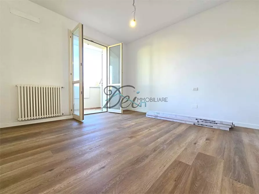 Immagine 16 di Appartamento in vendita  in Via del Borghetto  a Lucca