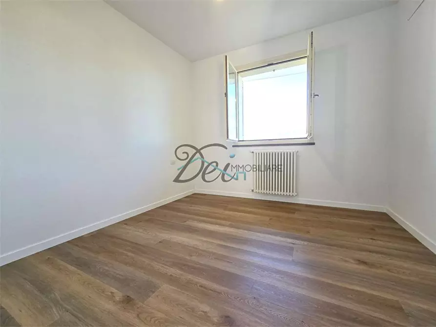 Immagine 17 di Appartamento in vendita  in Via del Borghetto  a Lucca