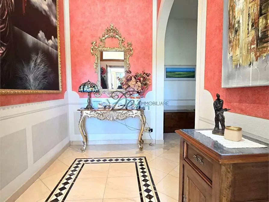 Immagine 22 di Villa in vendita  in Via Lombarda a Capannori