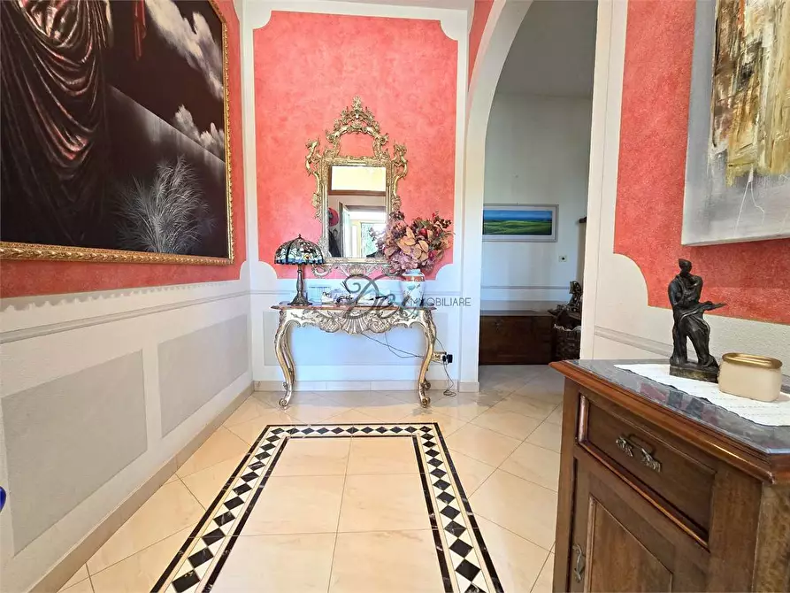 Immagine 11 di Villa in vendita  in Via Lombarda a Capannori