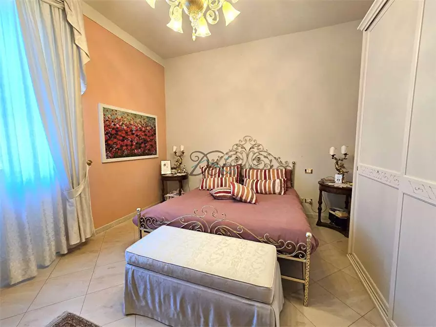 Immagine 14 di Villa in vendita  in Via Lombarda a Capannori