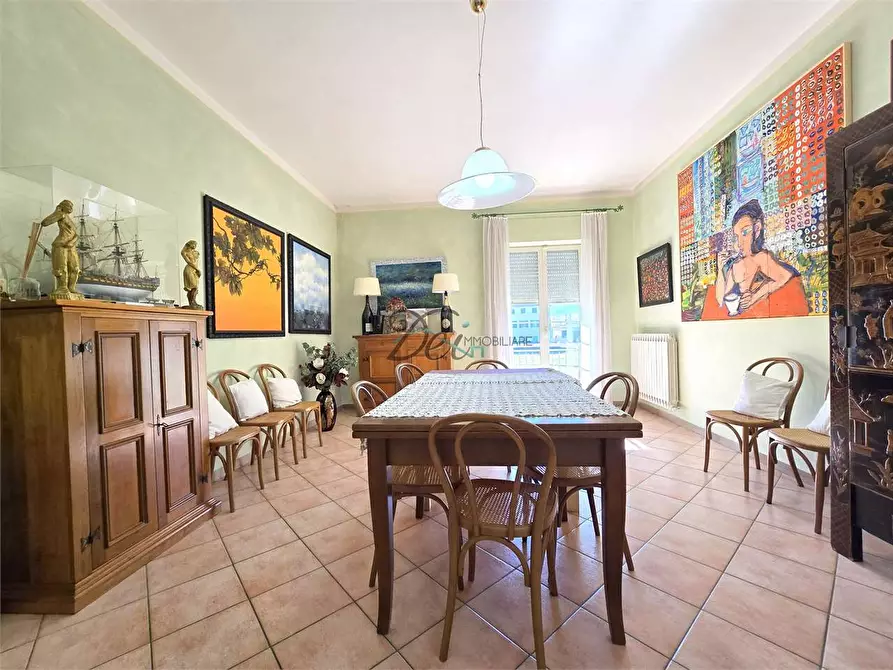 Immagine 30 di Villa in vendita  in Via Lombarda a Capannori