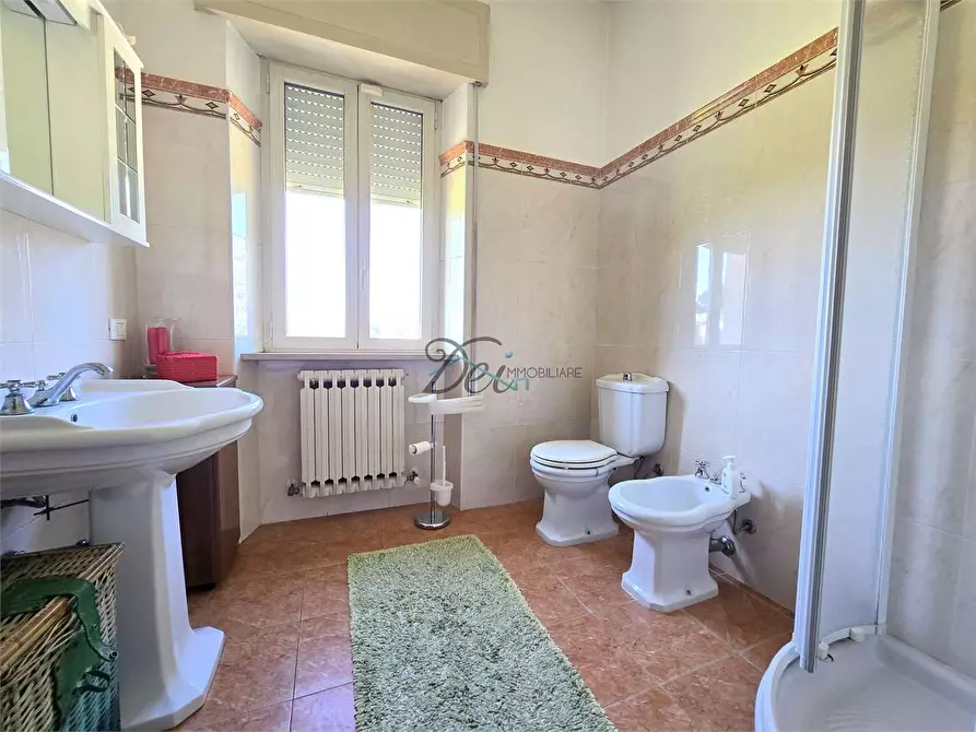 Immagine 40 di Villa in vendita  in Via Lombarda a Capannori