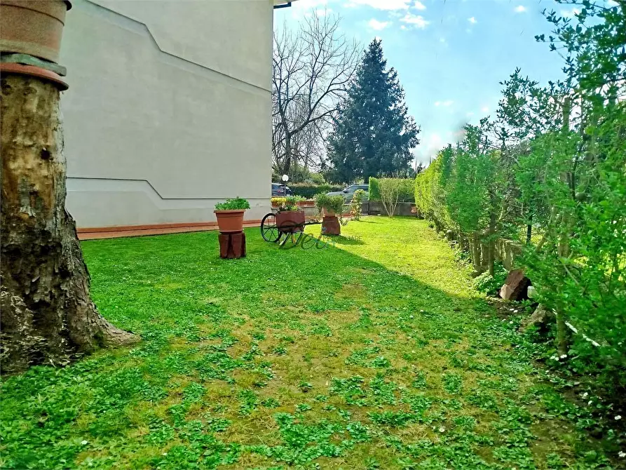 Immagine 2 di Villetta a schiera in vendita  in via delle cornacchie a Lucca