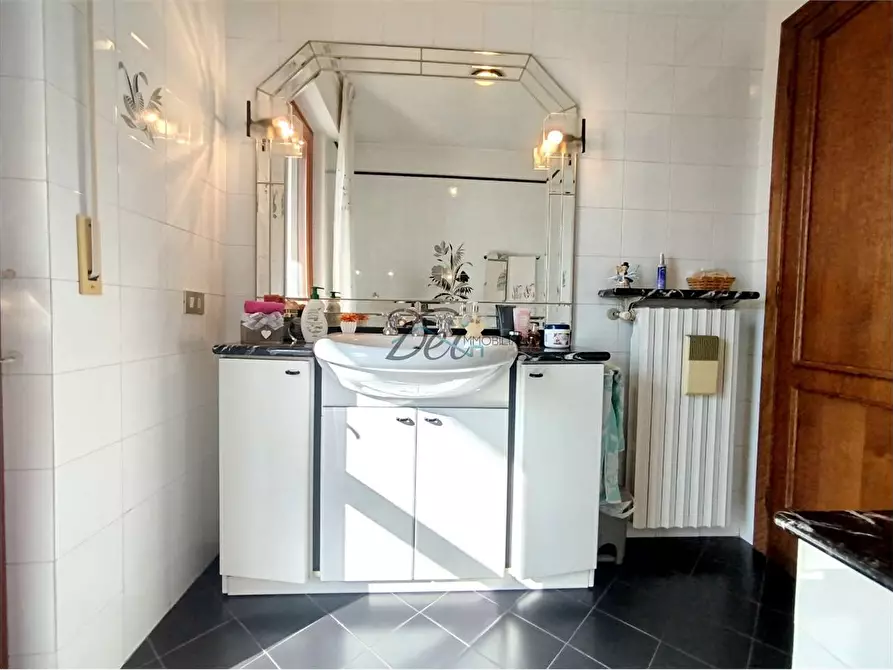 Immagine 30 di Villetta a schiera in vendita  in via delle cornacchie a Lucca