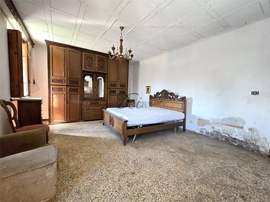 Immagine 15 di Porzione di casa in vendita  in Via di Liso a Capannori