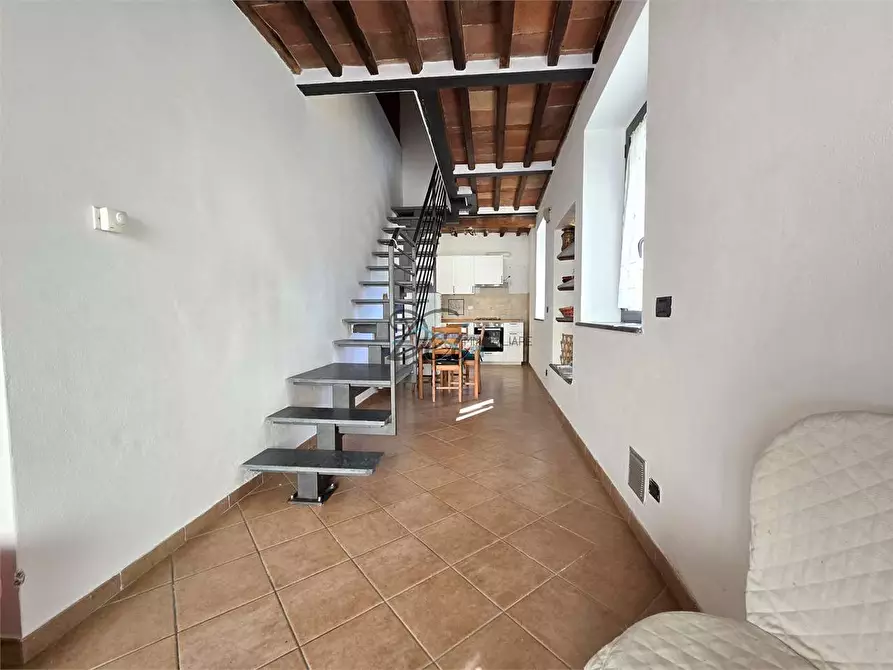 Immagine 3 di Porzione di casa in vendita  in Viale San Gemignano a Lucca