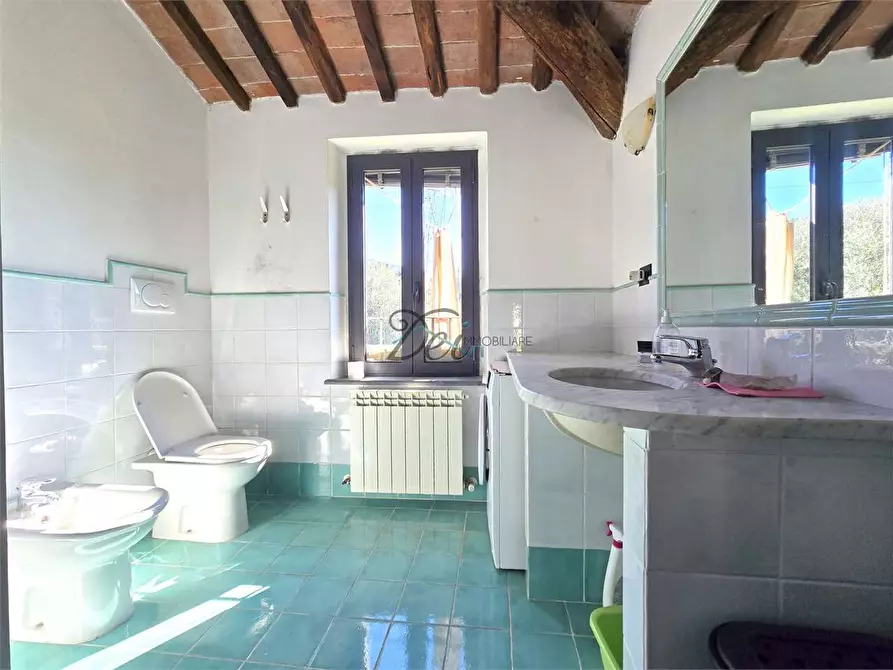 Immagine 20 di Porzione di casa in vendita  in Viale San Gemignano a Lucca