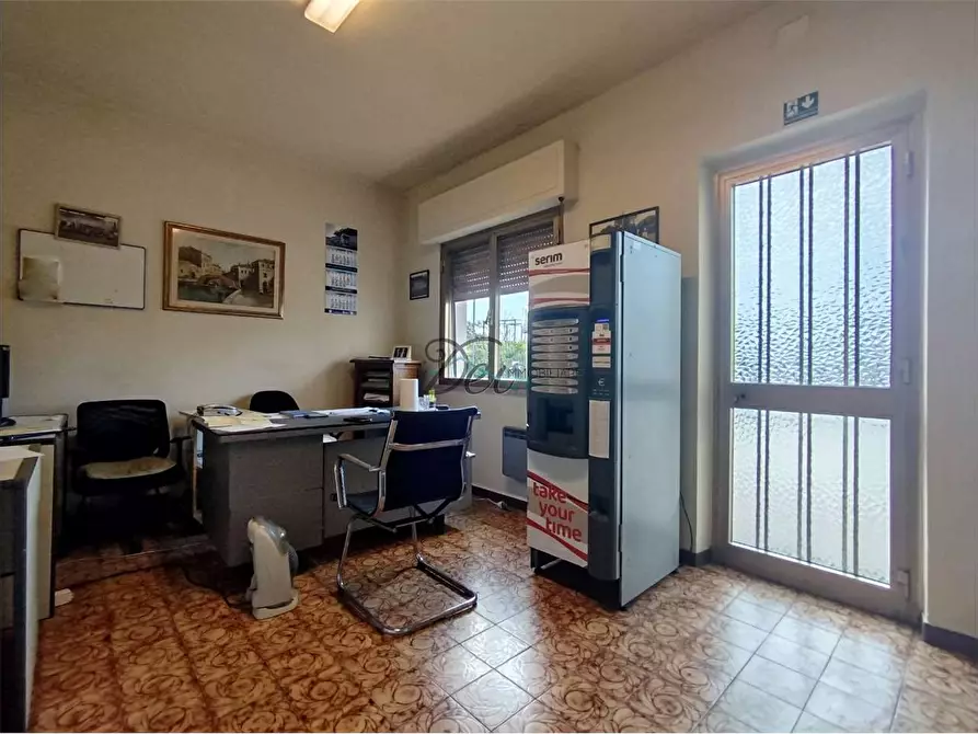 Immagine 14 di Capannone industriale in vendita  in via di piaggiori a Capannori