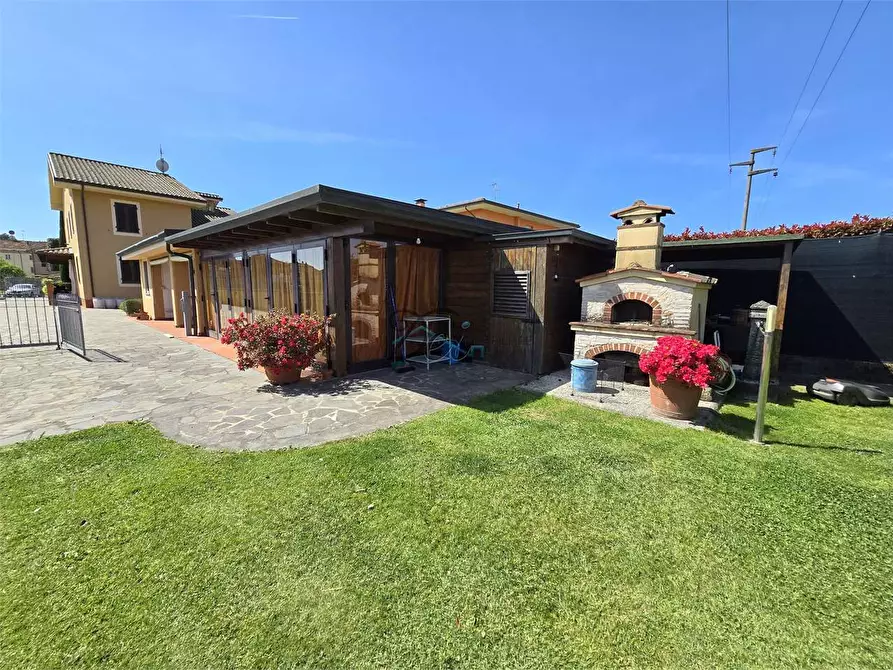 Immagine 20 di Villa in vendita  in via dell ave maria  a Capannori