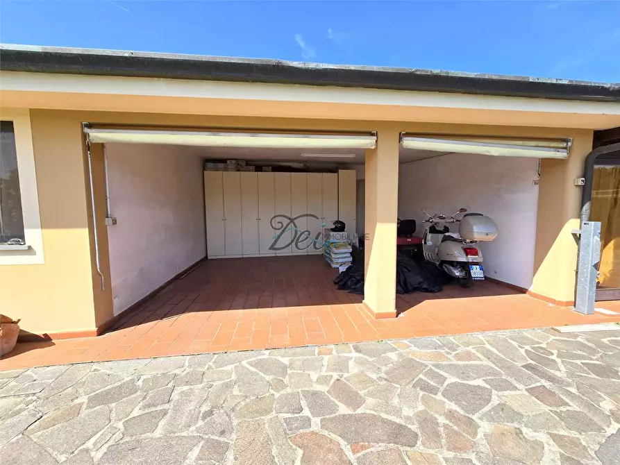 Immagine 50 di Villa in vendita  in via dell ave maria  a Capannori