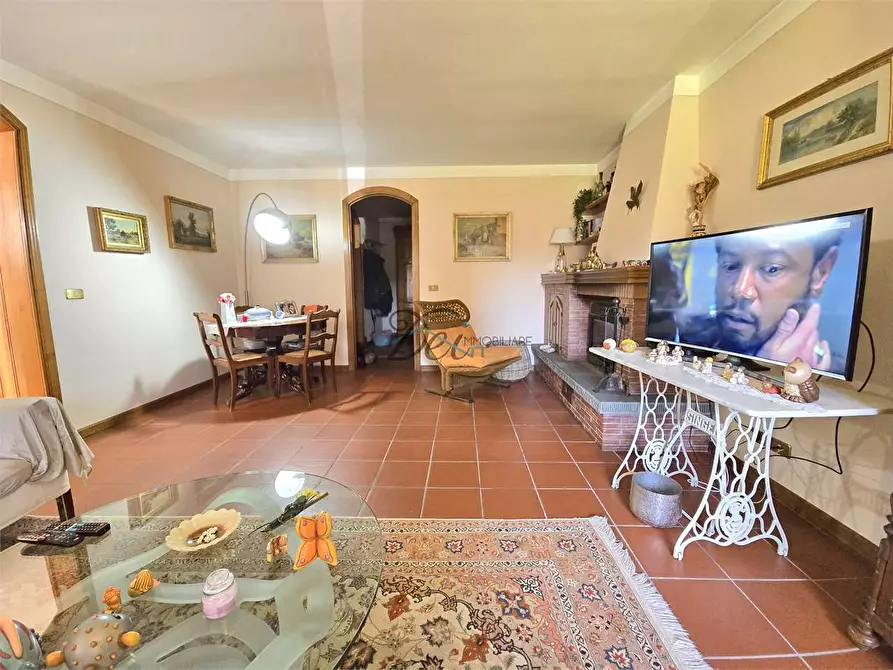 Immagine 22 di Villa in vendita  in via dell ave maria  a Capannori