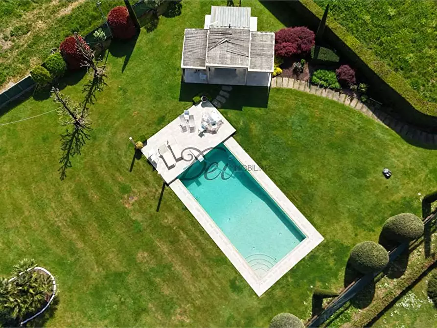 Immagine 5 di Villa in vendita  in via dell ave maria  a Capannori