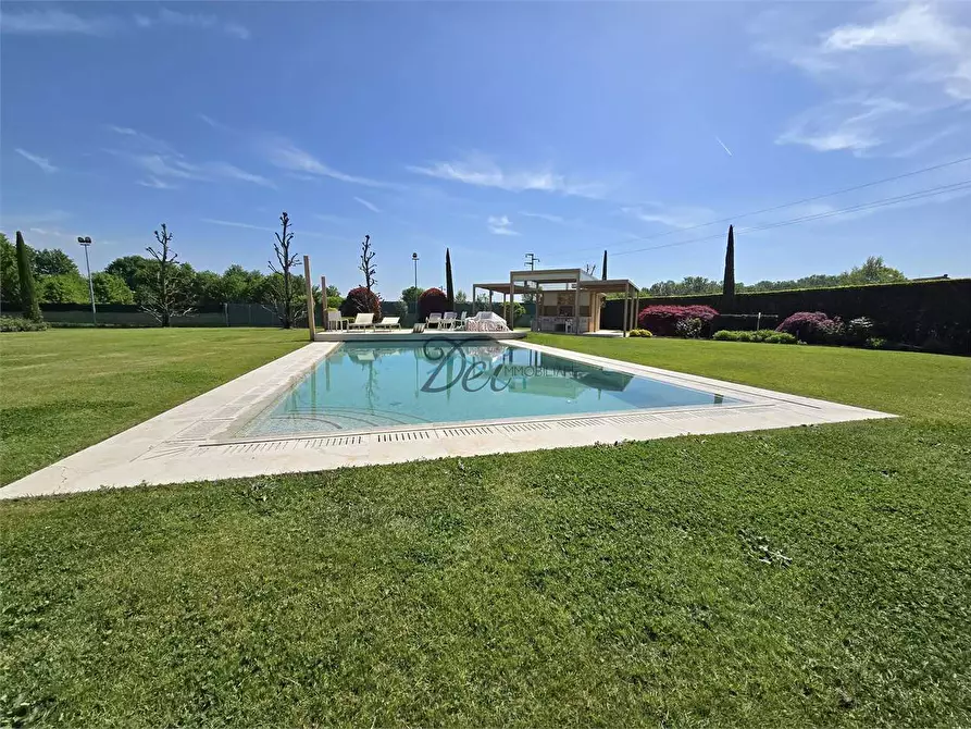 Immagine 14 di Villa in vendita  in via dell ave maria  a Capannori