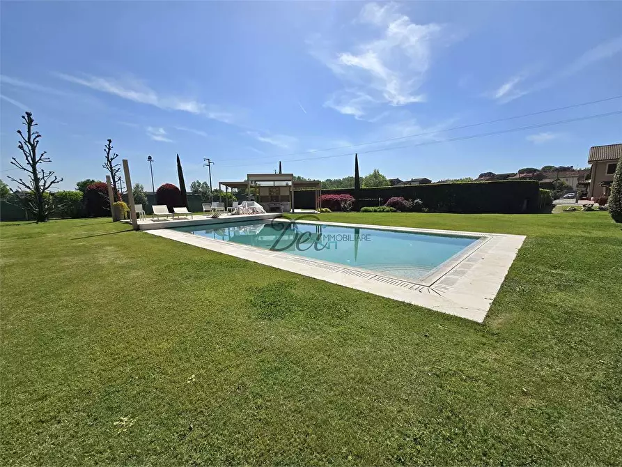 Immagine 9 di Villa in vendita  in via dell ave maria  a Capannori