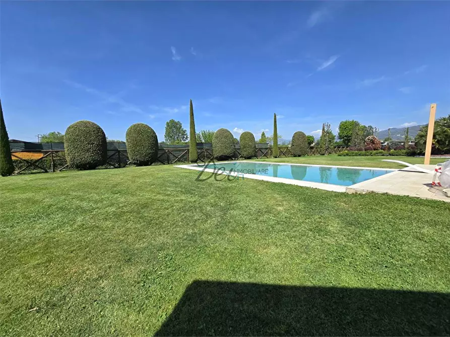 Immagine 45 di Villa in vendita  in via dell ave maria  a Capannori