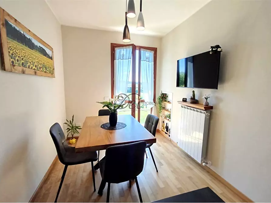 Immagine 17 di Villa in vendita  in via delle ville a Capannori