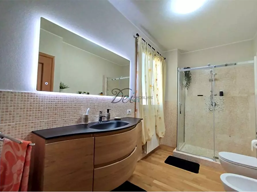 Immagine 27 di Villa in vendita  in via delle ville a Capannori