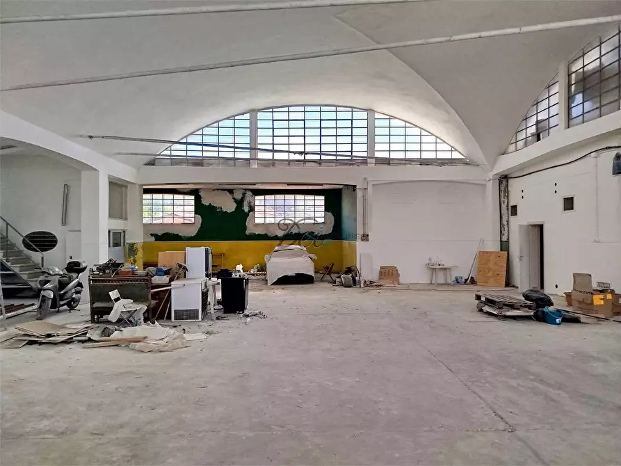 Immagine 3 di Capannone industriale in affitto  in via picciorana a Lucca