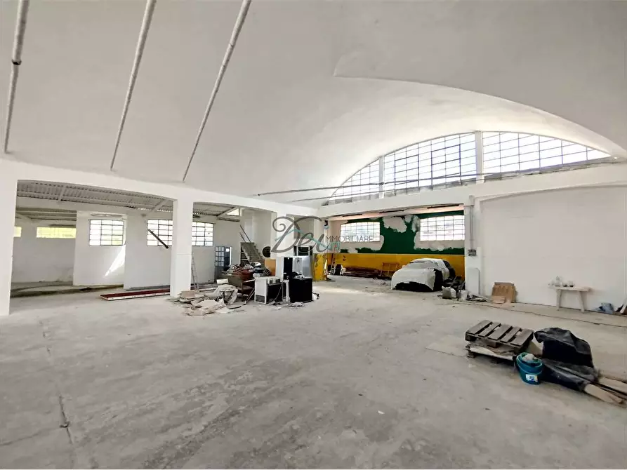 Immagine 4 di Capannone industriale in affitto  in via picciorana a Lucca