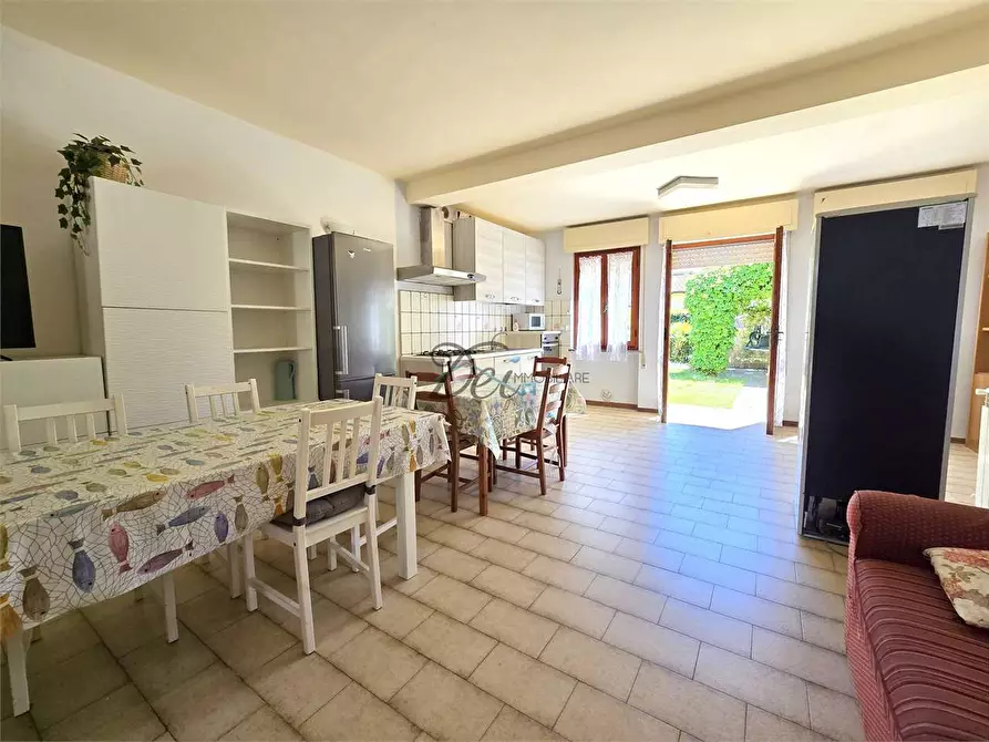 Immagine 10 di Appartamento in vendita  in viale cristoforo colombo a Camaiore