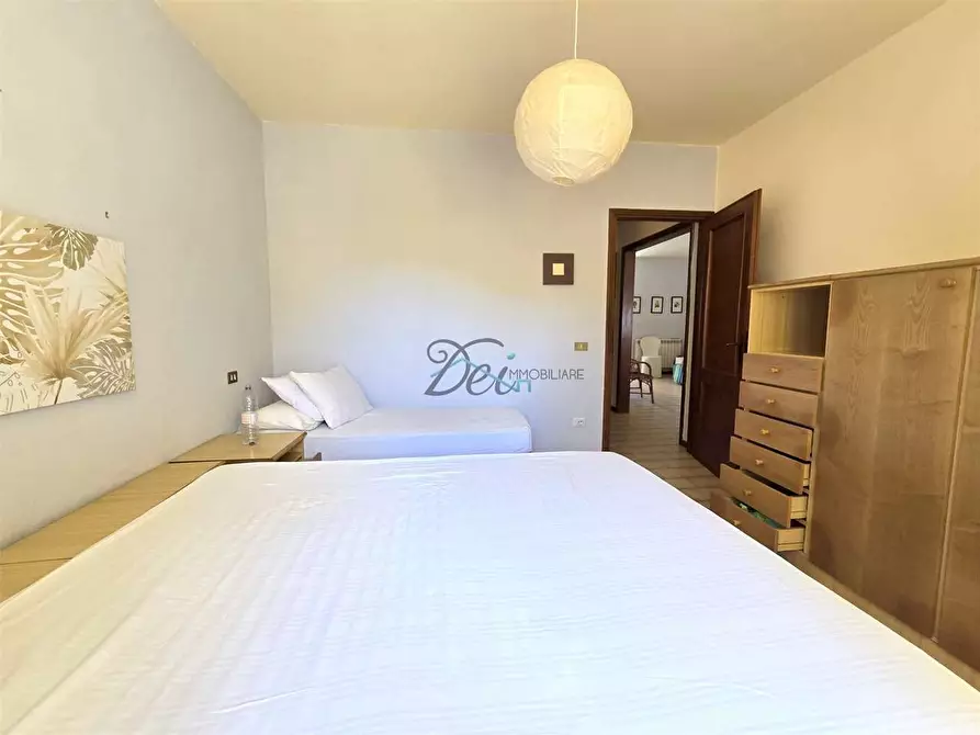 Immagine 13 di Appartamento in vendita  in viale cristoforo colombo a Camaiore