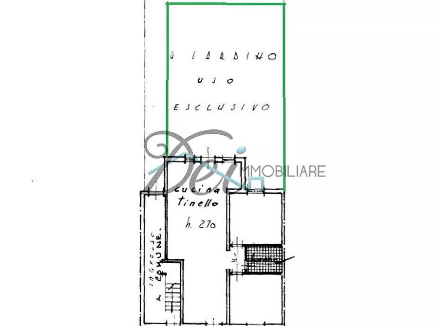 Immagine 26 di Appartamento in vendita  in viale cristoforo colombo a Camaiore