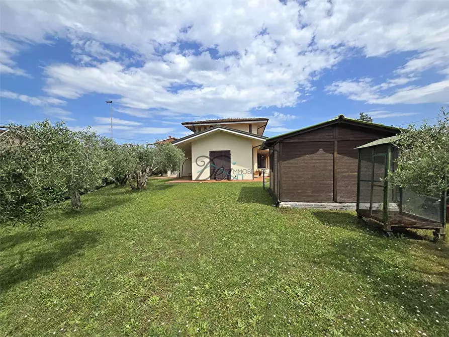 Immagine 33 di Villa in vendita  in Via sbarra a Porcari