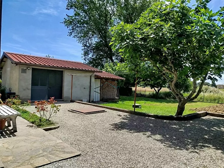 Immagine 7 di Villa in vendita  in via dei maionchi a Capannori