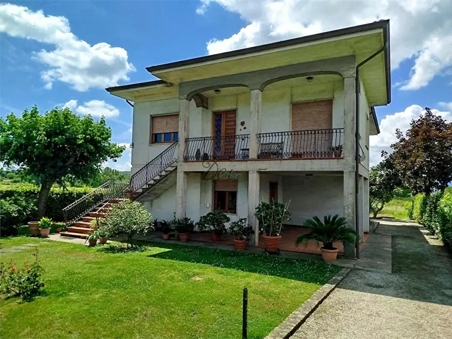 Immagine 47 di Villa in vendita  in via dei maionchi a Capannori