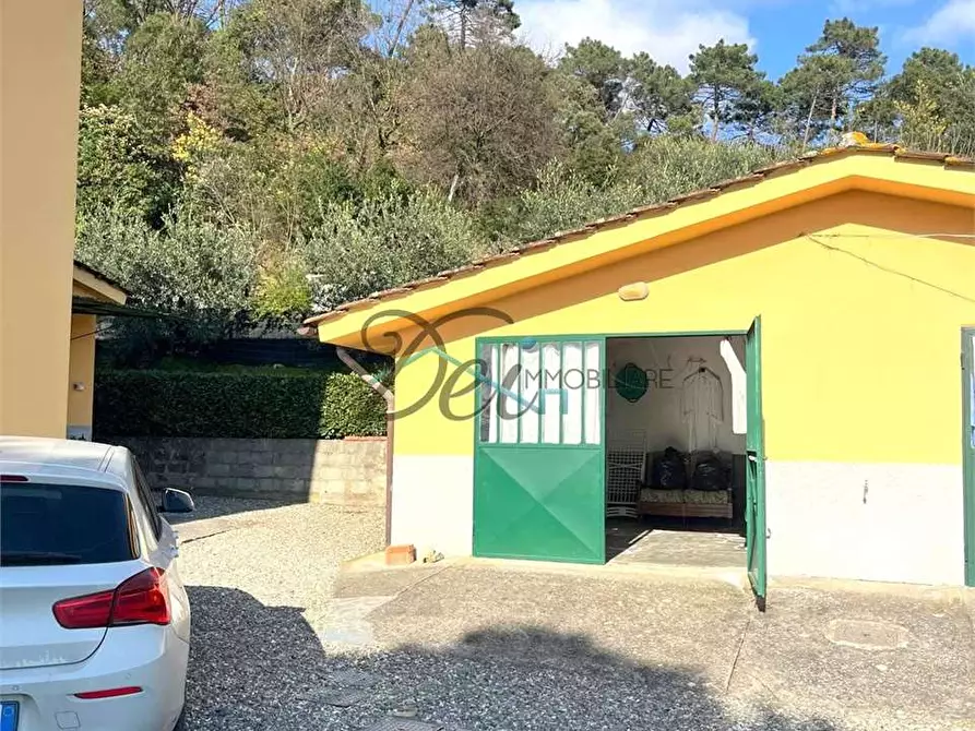 Immagine 29 di Casa bifamiliare in vendita  in Via Per San Martino  a Capannori