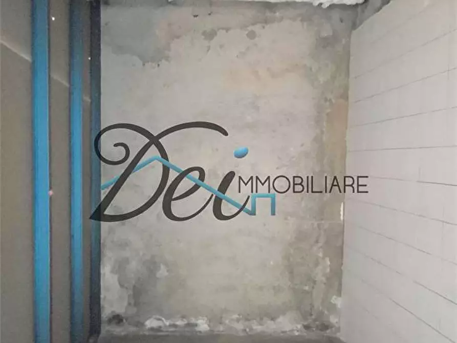 Immagine 12 di Negozio in vendita  a Castelnuovo Di Garfagnana