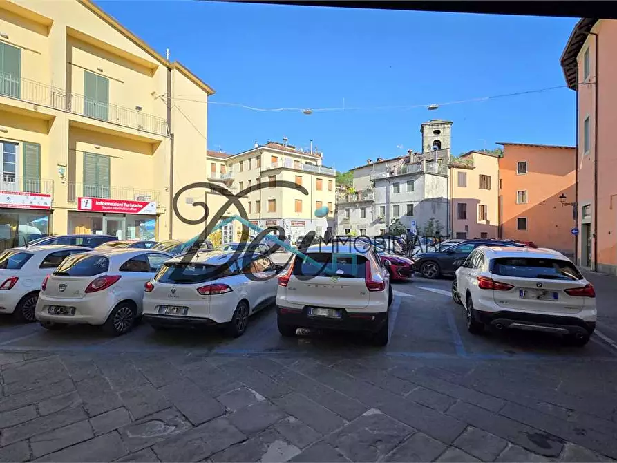 Immagine 11 di Negozio in vendita  a Castelnuovo Di Garfagnana