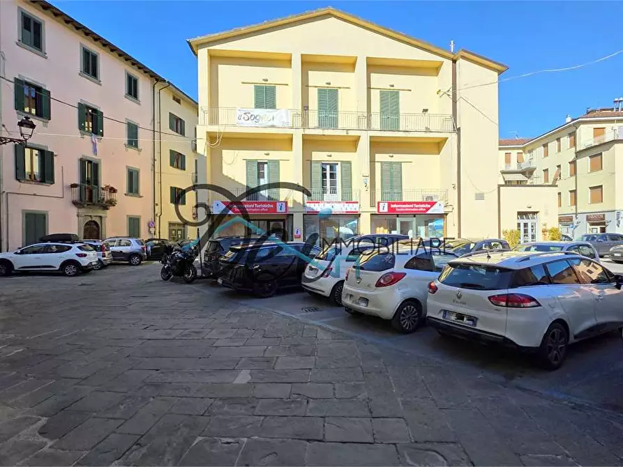 Immagine 4 di Negozio in vendita  a Castelnuovo Di Garfagnana