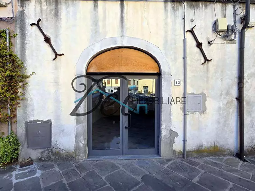 Immagine 2 di Negozio in vendita  a Castelnuovo Di Garfagnana