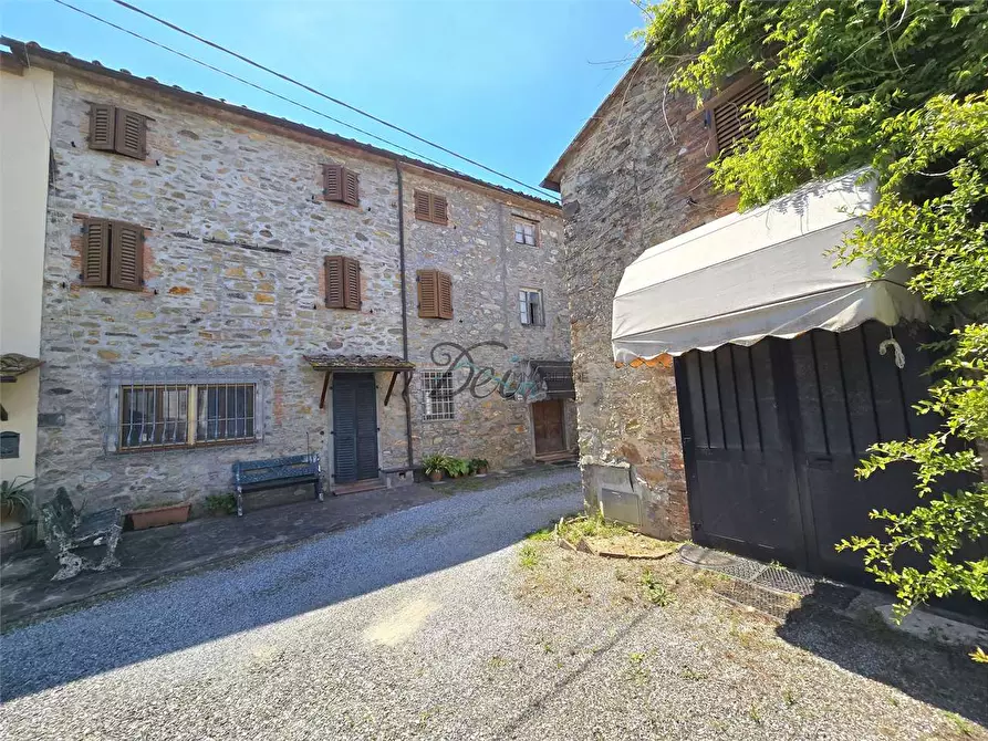 Immagine 3 di Rustico / casale in vendita  in via della francese  a Capannori