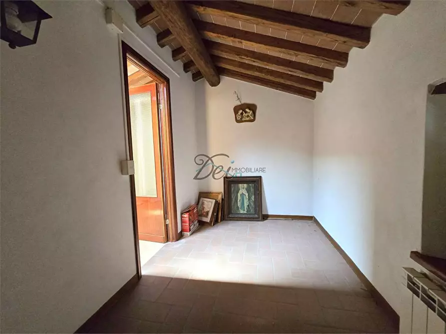 Immagine 27 di Rustico / casale in vendita  in via della francese  a Capannori
