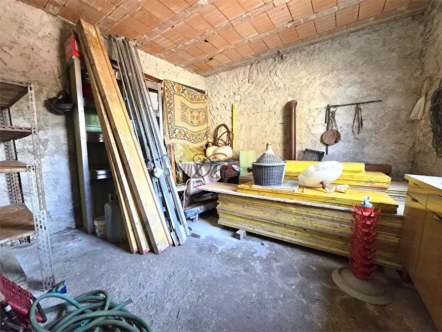 Immagine 29 di Rustico / casale in vendita  in via della francese  a Capannori