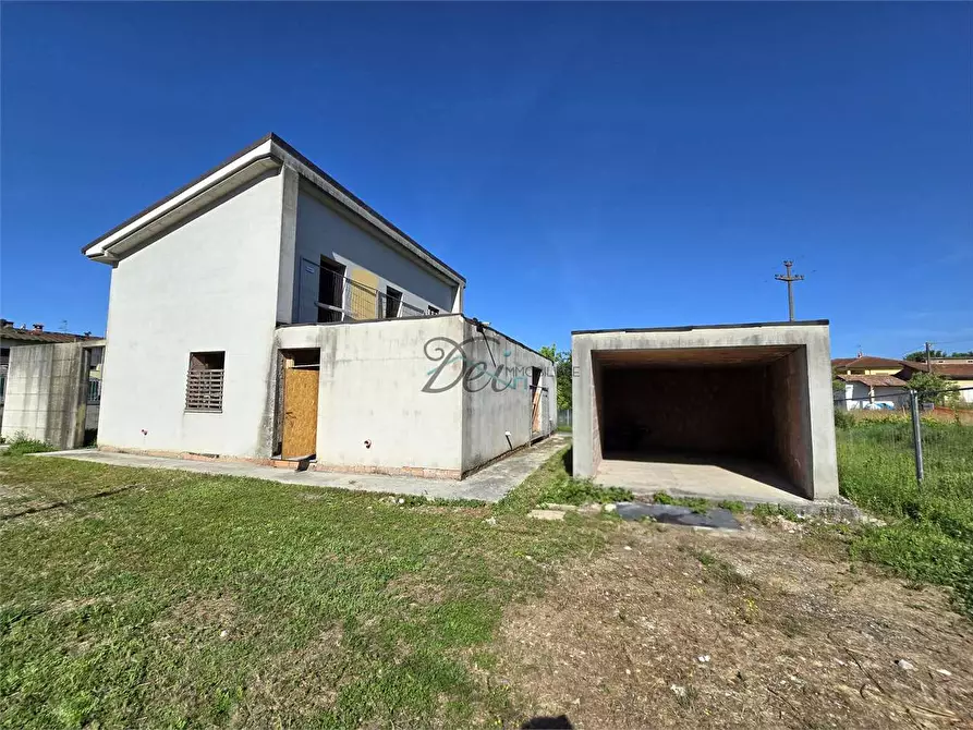 Immagine 4 di Villa in vendita  in Via di Sant antonio a Capannori