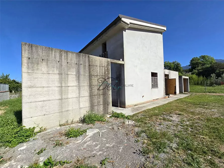 Immagine 23 di Villa in vendita  in Via di Sant antonio a Capannori