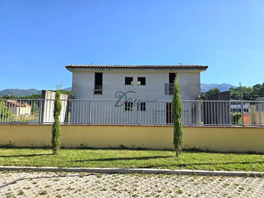 Immagine 3 di Villa in vendita  in Via di Sant antonio a Capannori