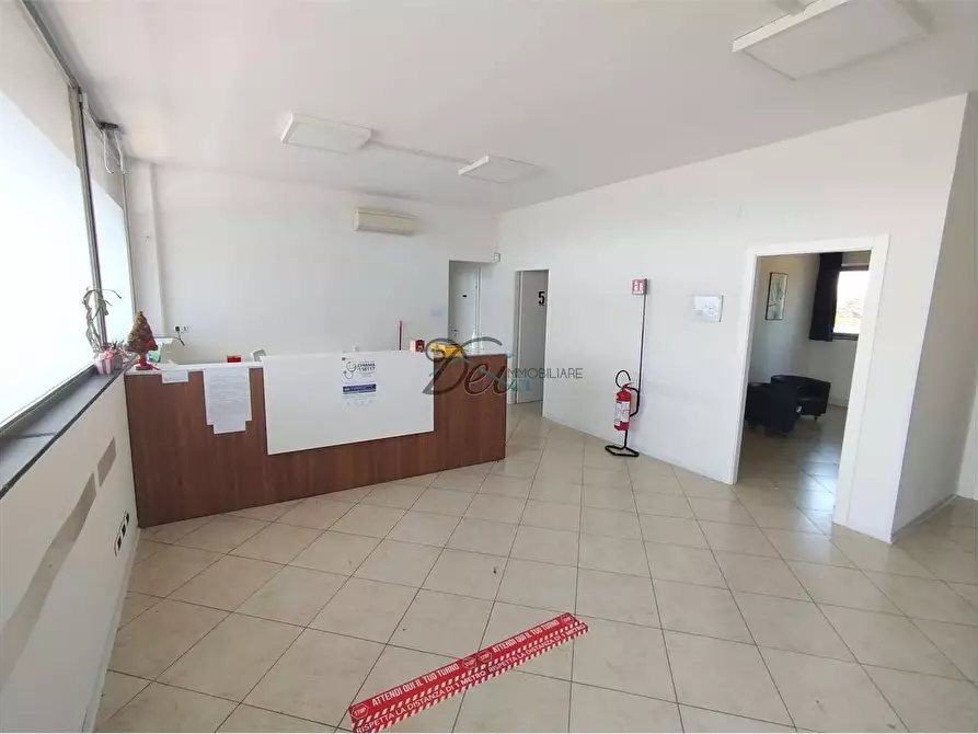 Immagine 20 di Ufficio in affitto  in via pesciatina  a Capannori