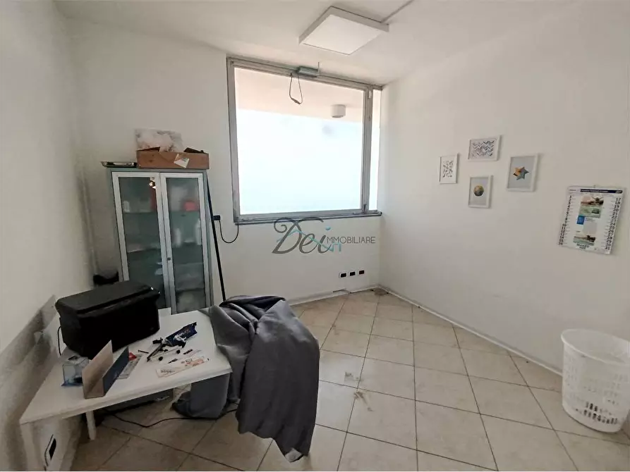 Immagine 29 di Ufficio in affitto  in via pesciatina  a Capannori
