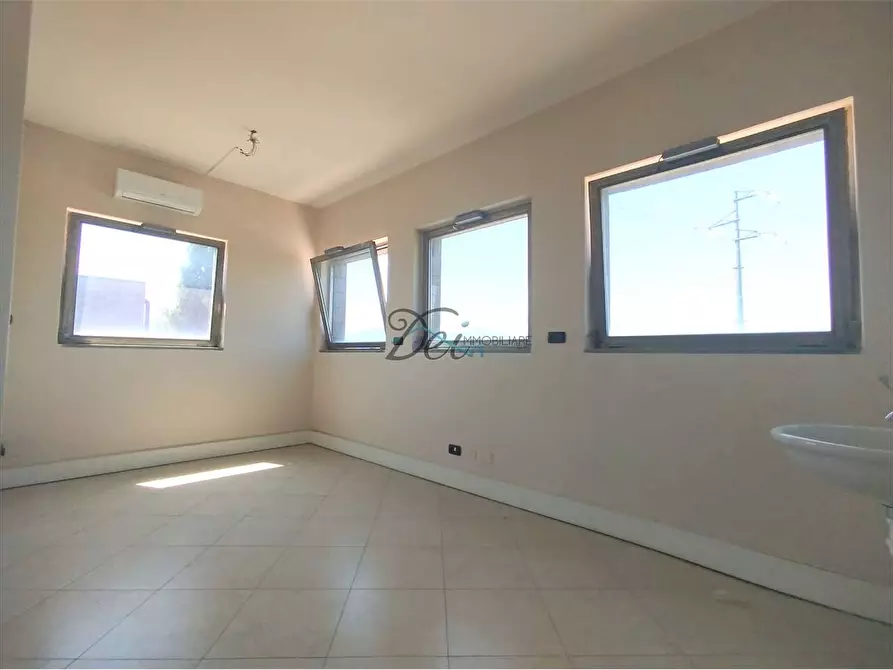 Immagine 8 di Ufficio in affitto  in via pesciatina  a Capannori